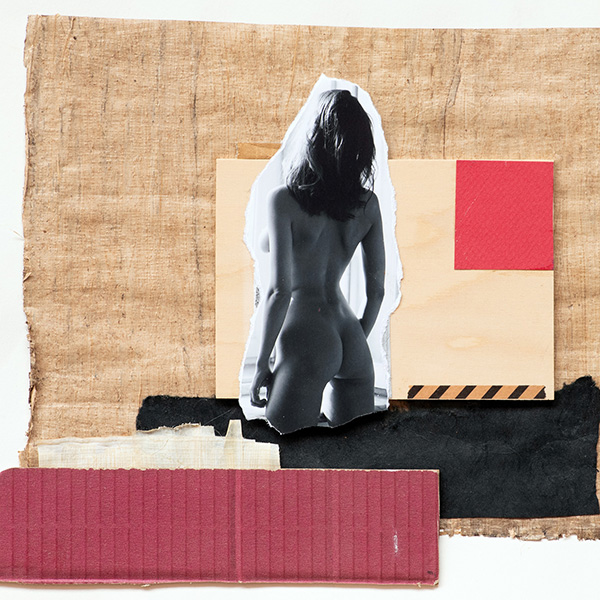 Collage mit Frauenrücken, Holzstruktur und roten Akzenten – zeitgenössische Collagenkunst auf Karton.