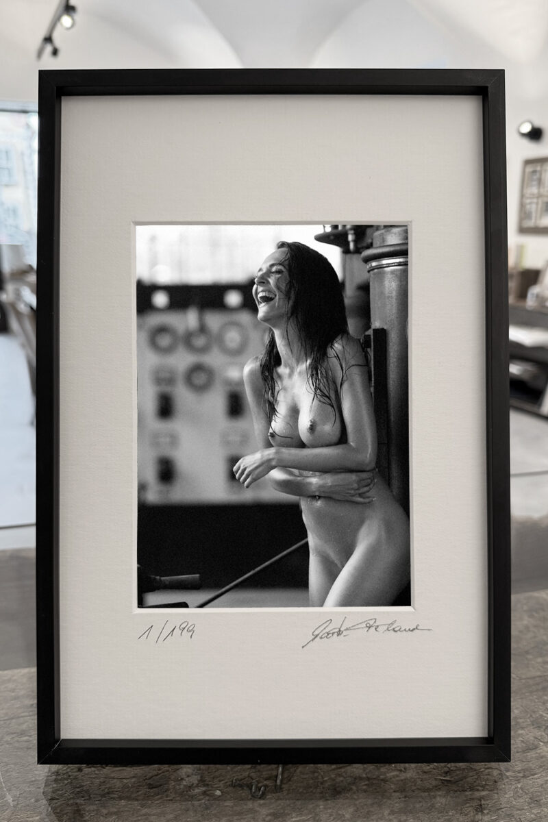 Gerahmter Fine Art Print der limitierten Edition – 1/199, signiert auf Passepartout – BOIL OVER