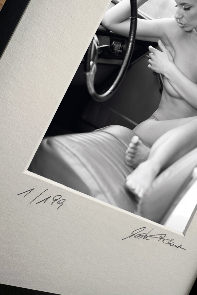 No-Panties-Past-St.-Tropez2