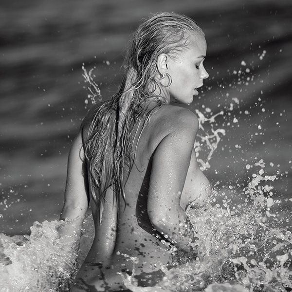 I-Told-Her-to-Cool-Off-T-3634_0053