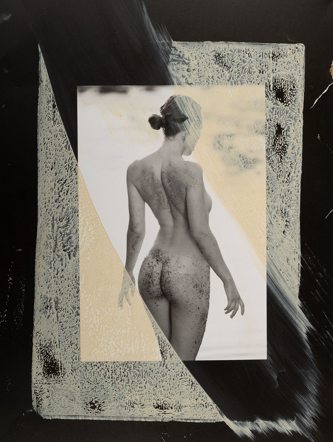 WALKING INTO BEIGE – Bild 2