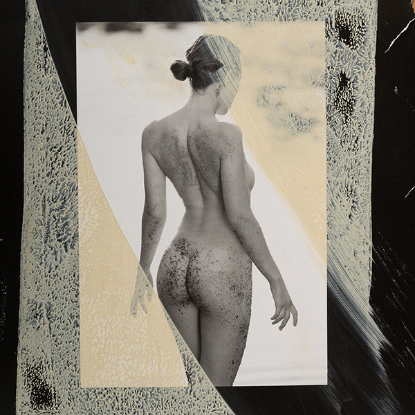 17:32Claude hat geantwortet: Jetzt den Prompt bauen?"Walking Into Beige" – overpainting on paper, back nude in black-and-white photography with acrylic overpainting in beige and black – contemporary collage art