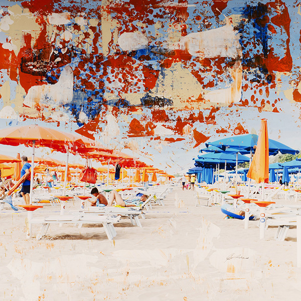 Melted Postcard – Acryl und Deckweiß auf Originalfoto, zeitgenössische Landschaftskunst